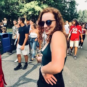 Meet your Posher, Carina